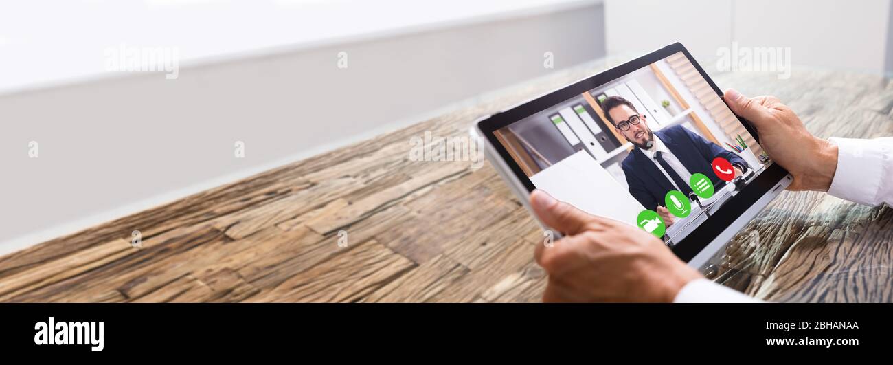 E-Learning-Videokonferenz Auf Tablet Oder Online-Interview Stockfoto
