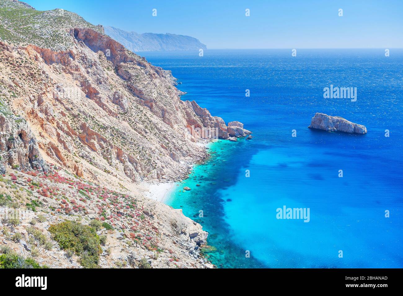 Küste der Insel Amorgos, Amorgos, Kykladen, Griechenland, Stockfoto
