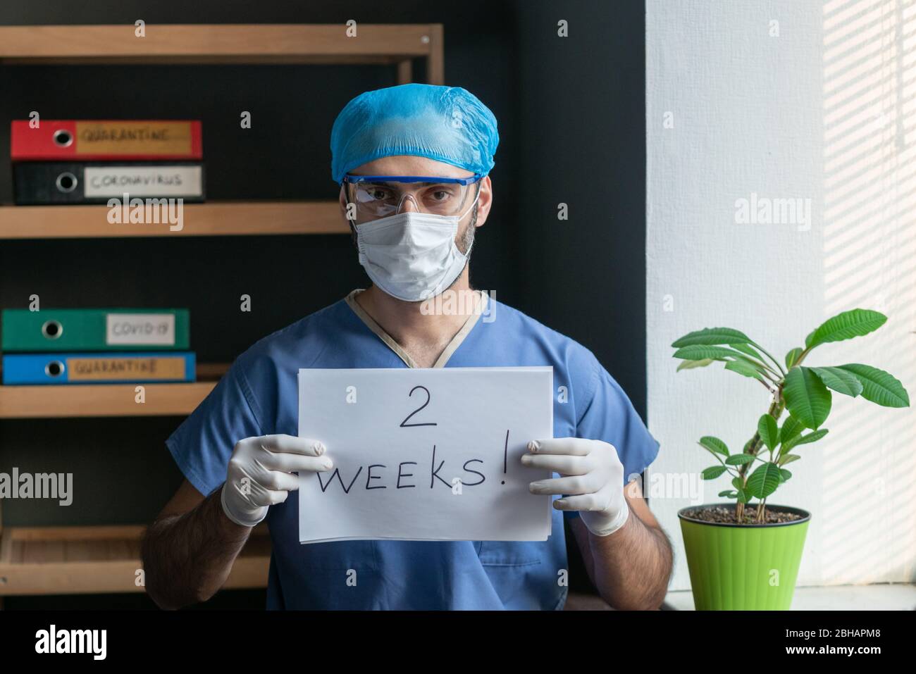 Countdown Zeichen Von Male Doctor In Office Stockfoto