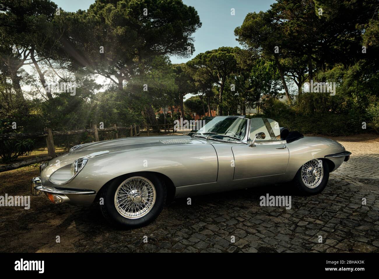 E-Type Jag Series 1 Coupé in Grau. Stockfoto
