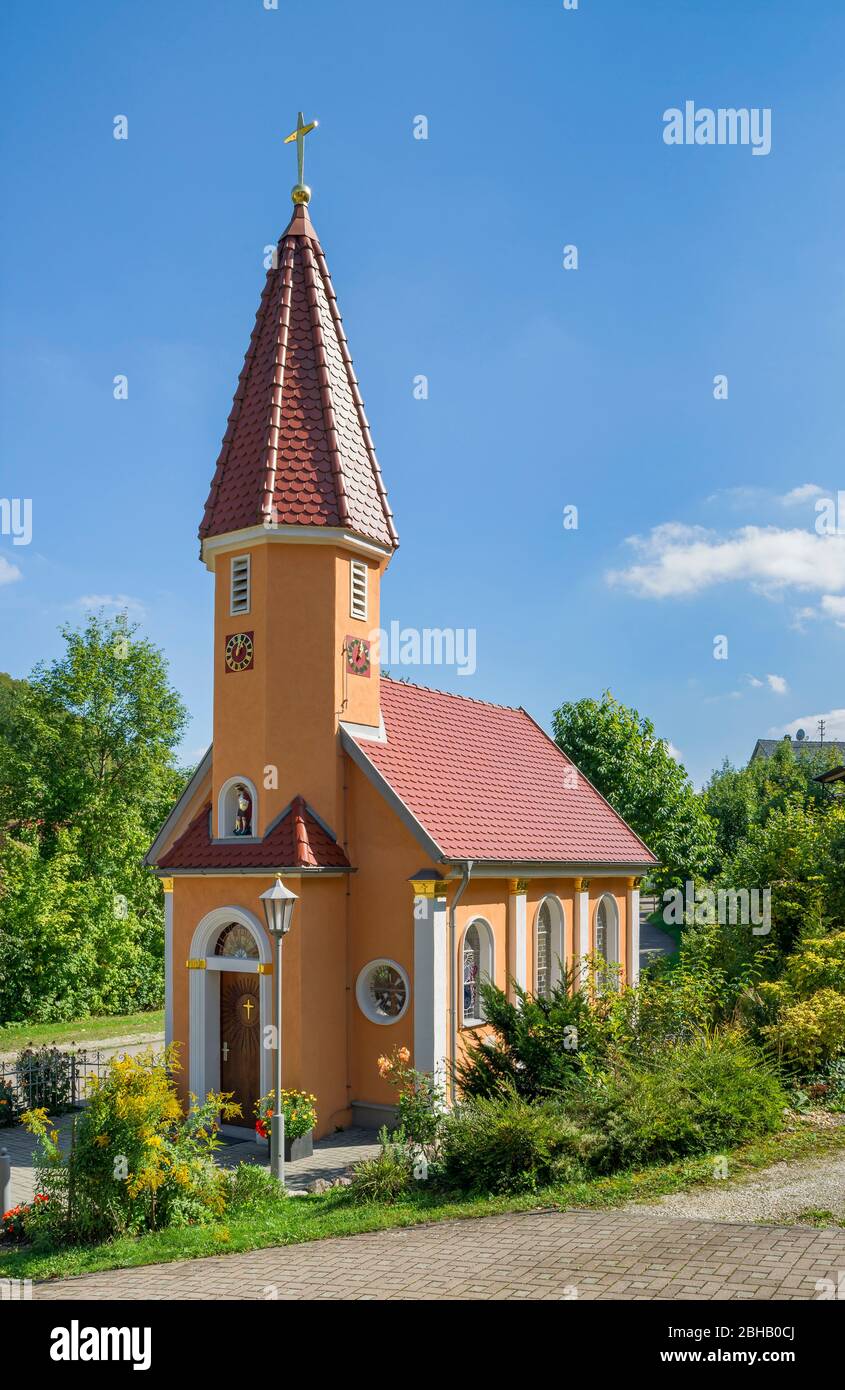 Deutschland, Baden-Württemberg, Schelklingen - Schmiechen, privat 'Heilig Kreuz Kapelle' die Kapelle befindet sich in der Fabrikstraße. Täglich geöffnet. Stockfoto