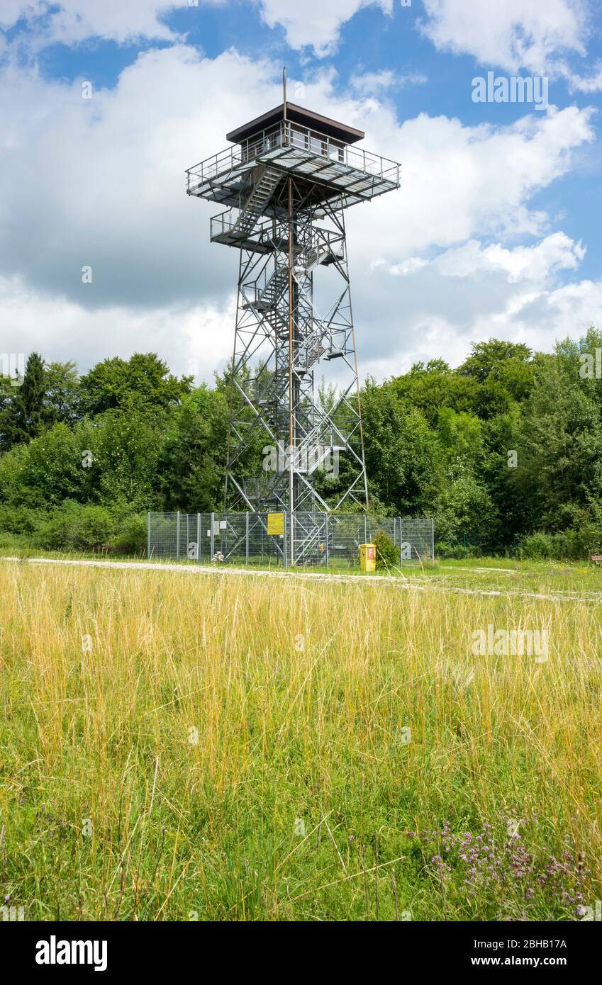 Deutschland, Baden-Württemberg, Münsingen, Turm Waldgreut, Stahlgitterturm, Höhe 20 m, Baujahr 1981, auf dem ehemaligen Militärtrainingsgelände Stockfoto