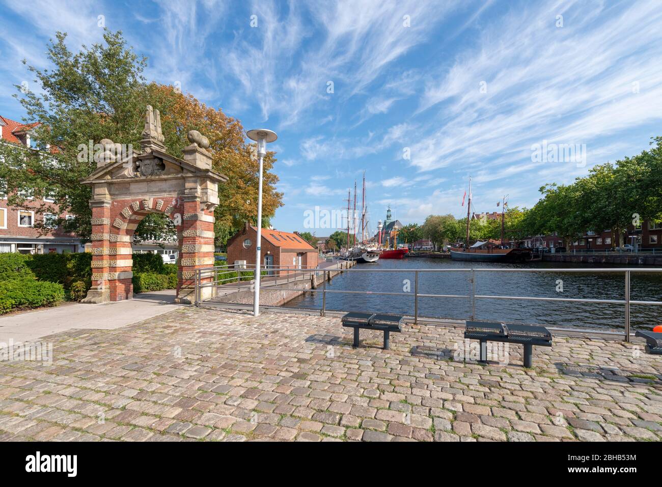 Deutschland, Niedersachsen, Emden, das Tor wurde 1635 vom Emdener Baumeister Martin Faber (1587-1648) gebaut. Stockfoto