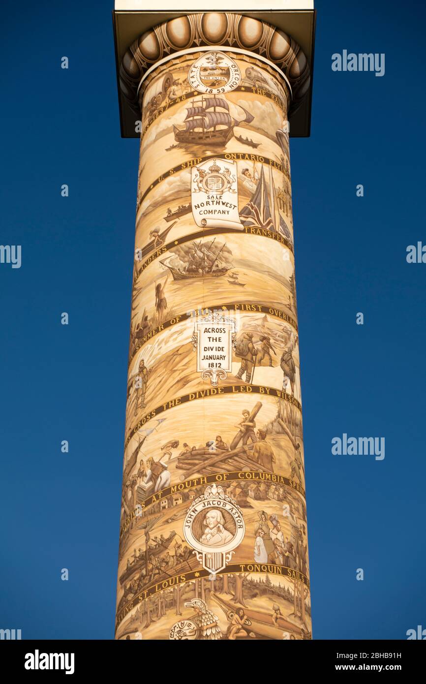 Blick auf Astoria Column, Astoria, Oregon, USA Stockfoto