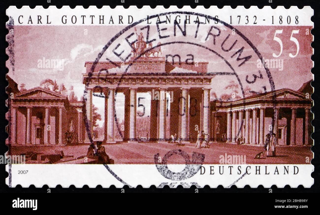 DEUTSCHLAND - UM 2007: Eine in Deutschland gedruckte Briefmarke zeigt das Brandenburger Tor, entworfen von Carl Gotthard Langhans, um 2007 Stockfoto