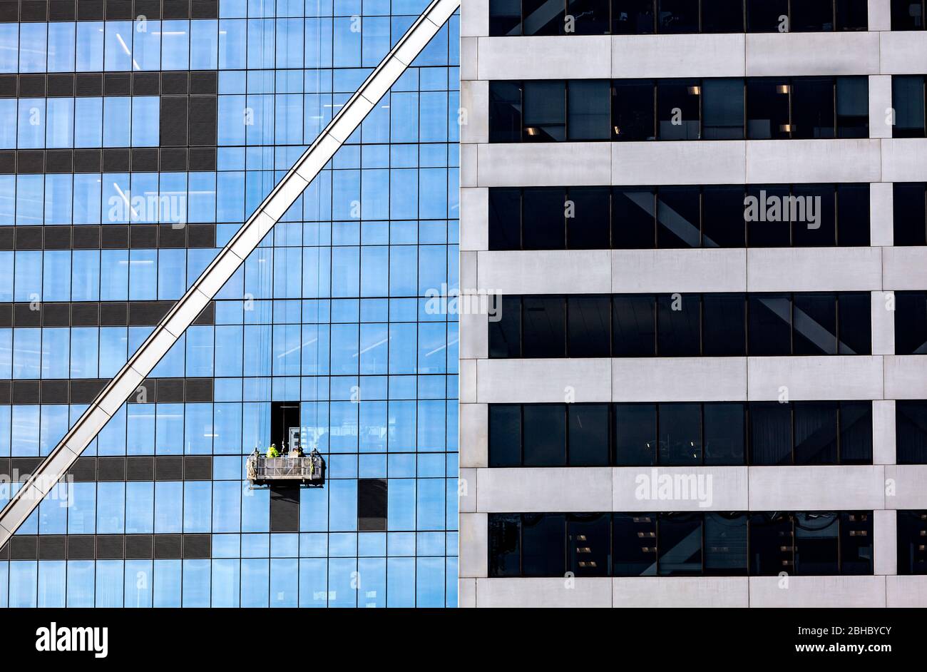 WA17439-00...WASHINGTON - hohe reflektierende Gebäude in Seattle. Stockfoto
