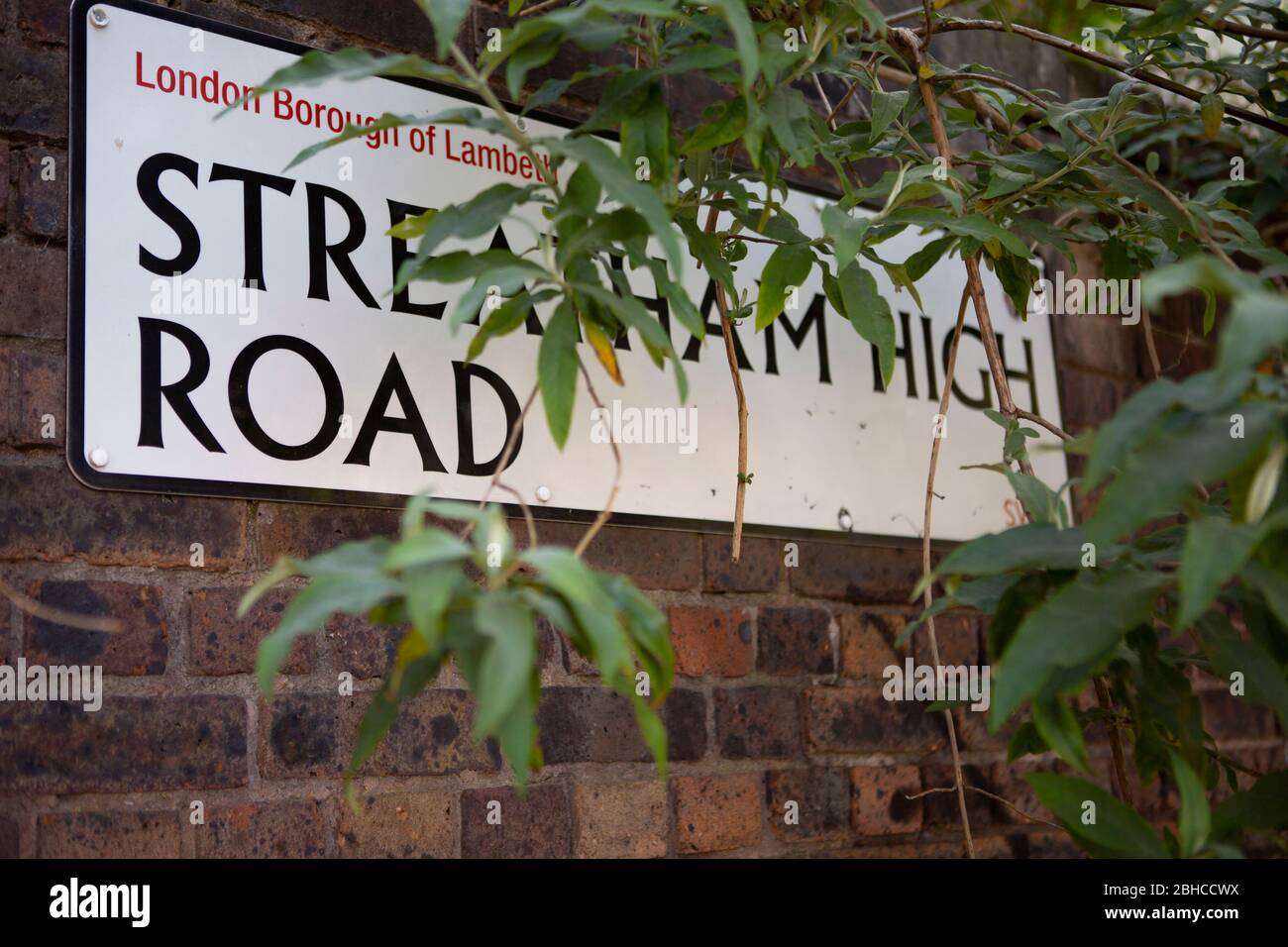 Straßenschild zur Streatham High Road Stockfoto