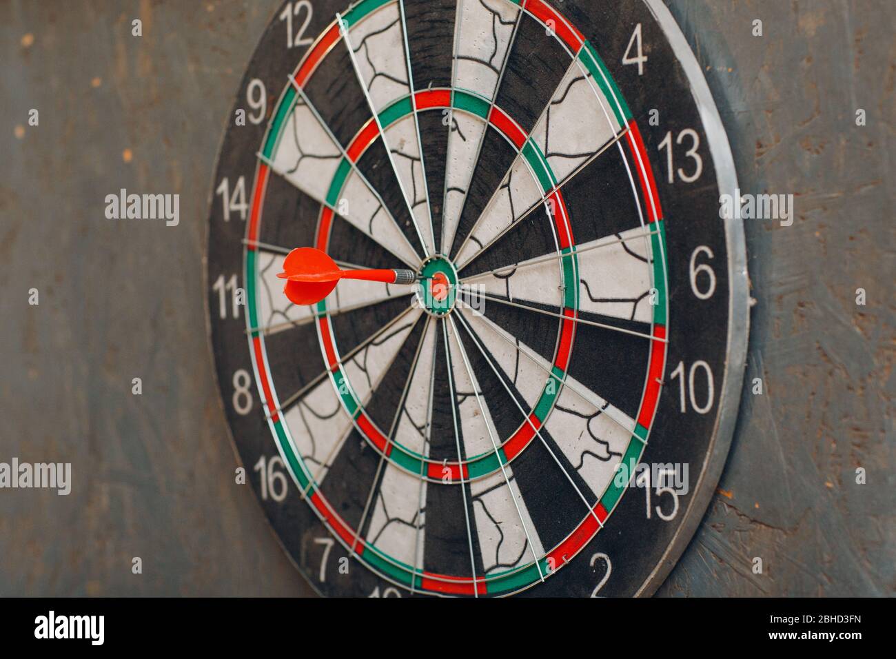 Darts-Spiel. Dart und Ziel. Stockfoto