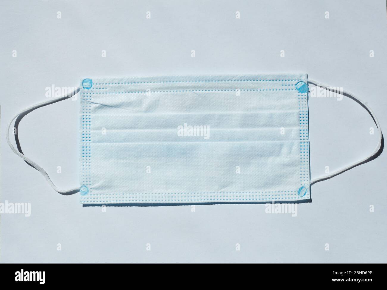 Atemschutzmaske, weisser Hintergrund, Deutschland, Europa Stockfoto