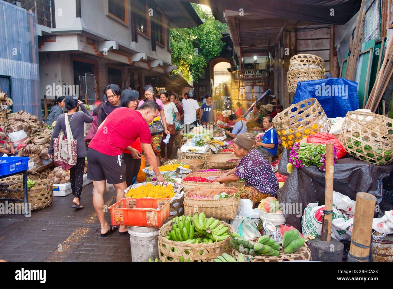 Indonesien Bali Ubud Morgen-Markt. Dieser Sonntag, Der Von Den Frühen Morgenstunden An Lebt. Stockfoto