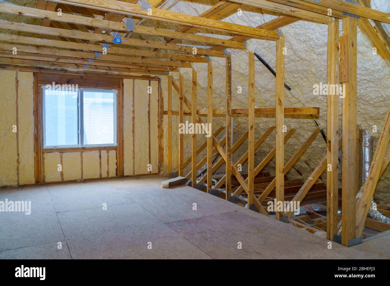 Decke-Dämmung im Gebäude im Bau Stockfotografie - Alamy