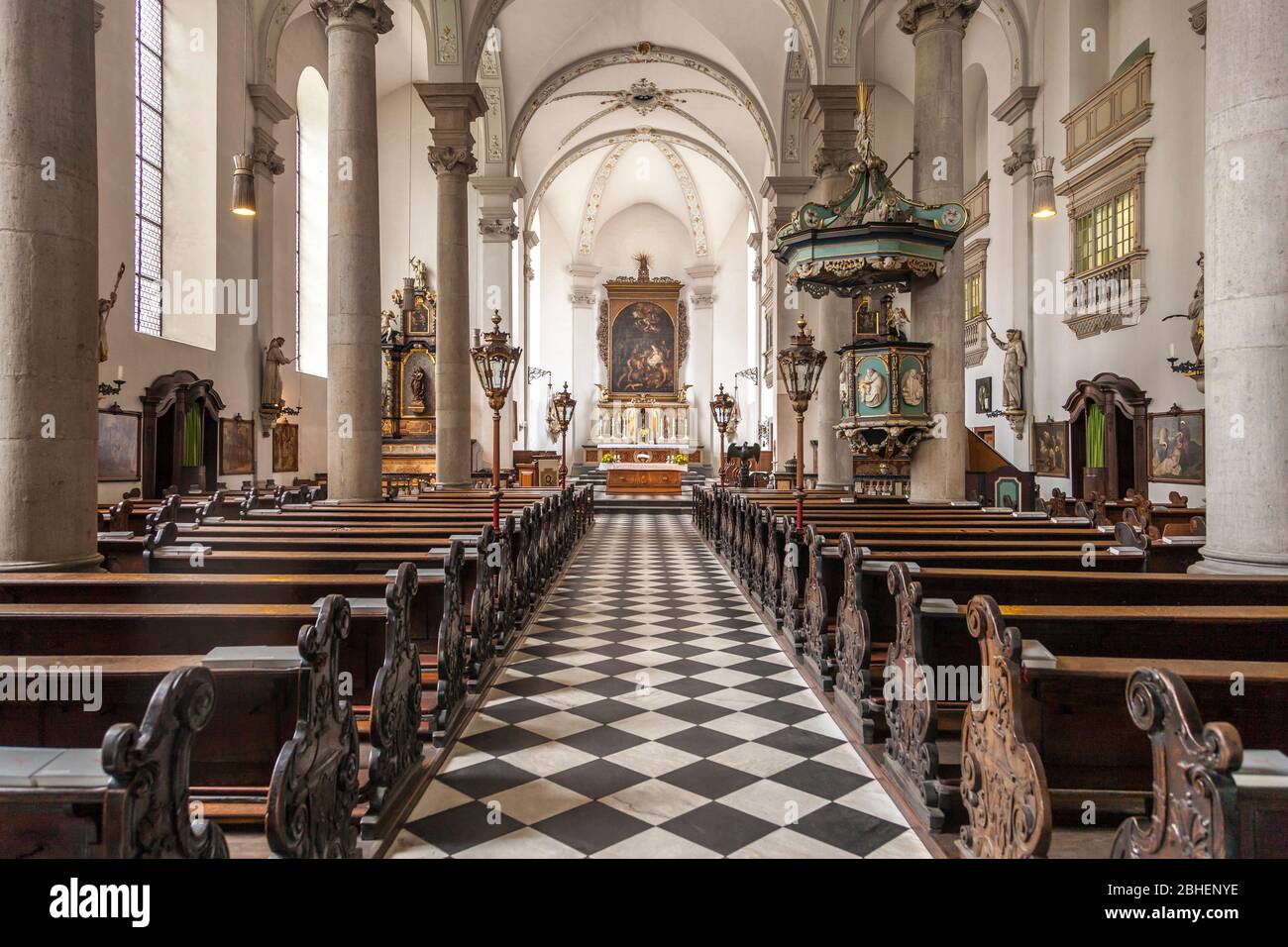 Innenraum der katholischen Kirche St. Maximilian, Maxkirche, Landeshauptstadt Düsseldorf