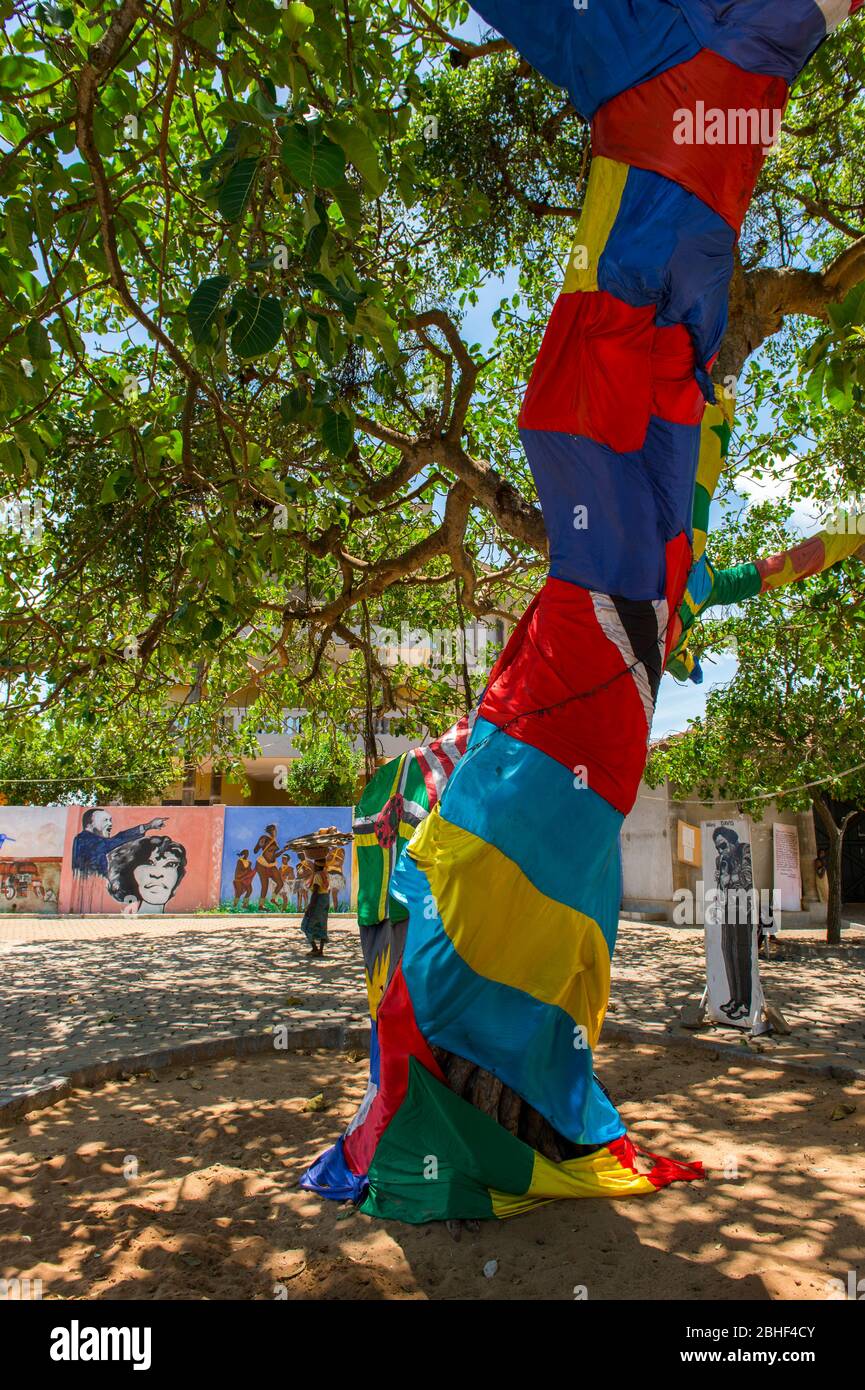 Historischer Ort, an dem die Sklaven in Ouidah, Benin, versteigert wurden. Stockfoto