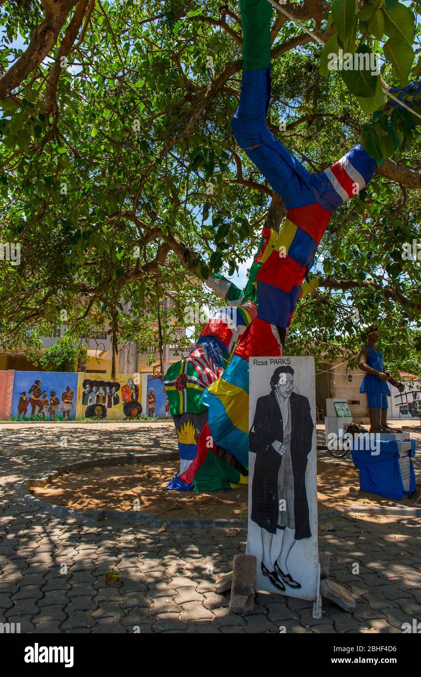 Historischer Ort, an dem die Sklaven mit Rosa Parks-Zeichen in Ouidah, Benin, versteigert wurden. Stockfoto