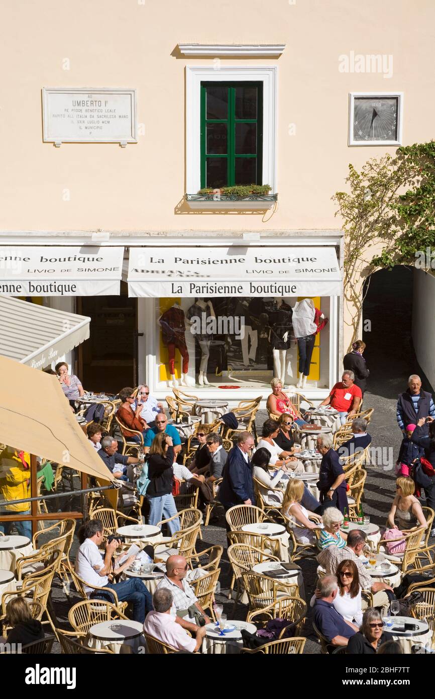 Piazza Umberto, Capri-Stadt, Insel Capri, Bucht von Neapel, Italien, Europa Stockfoto