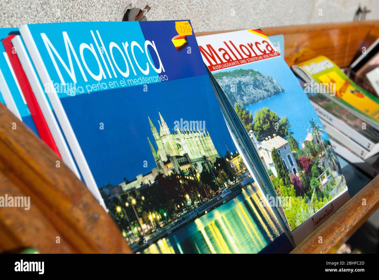 Reiseführer auf dem Display zu verkaufen, Palma, Mallorca, Balearen, Spanien Stockfoto
