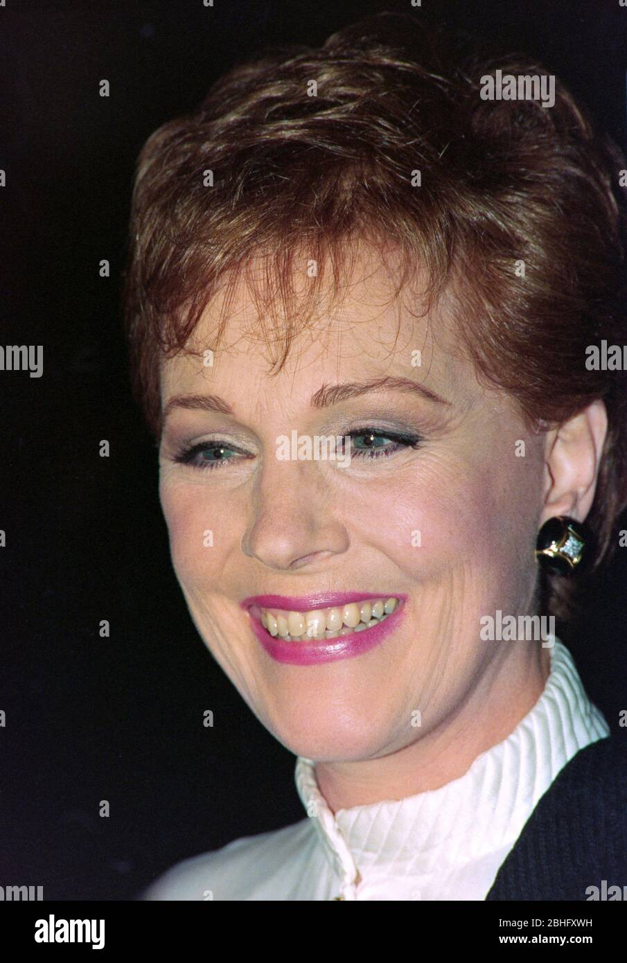 LOS ANGELES, CA. c. 1993 Schauspielerin Julie Andrews. Foto © Paul