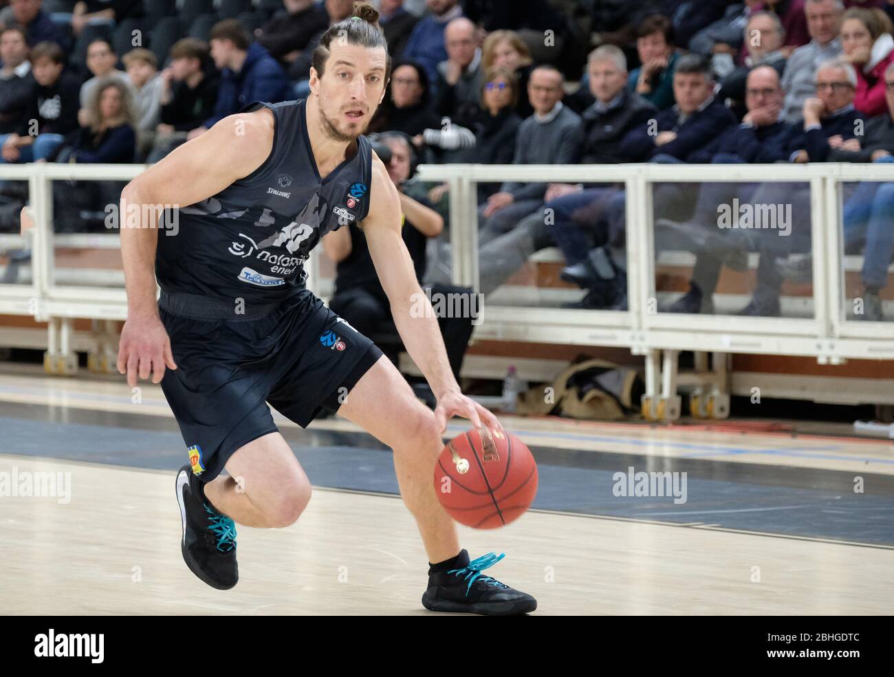 Trient, Italien. 1. Jan, 2020. trento, Italien, 01. Jan 2020, Toto Forray (10) Dolomiti Energia Trentino während - - Quelle: LM/Roberto Tommasini Quelle: Roberto Tommasini/LPS/ZUMA Wire/Alamy Live News Stockfoto