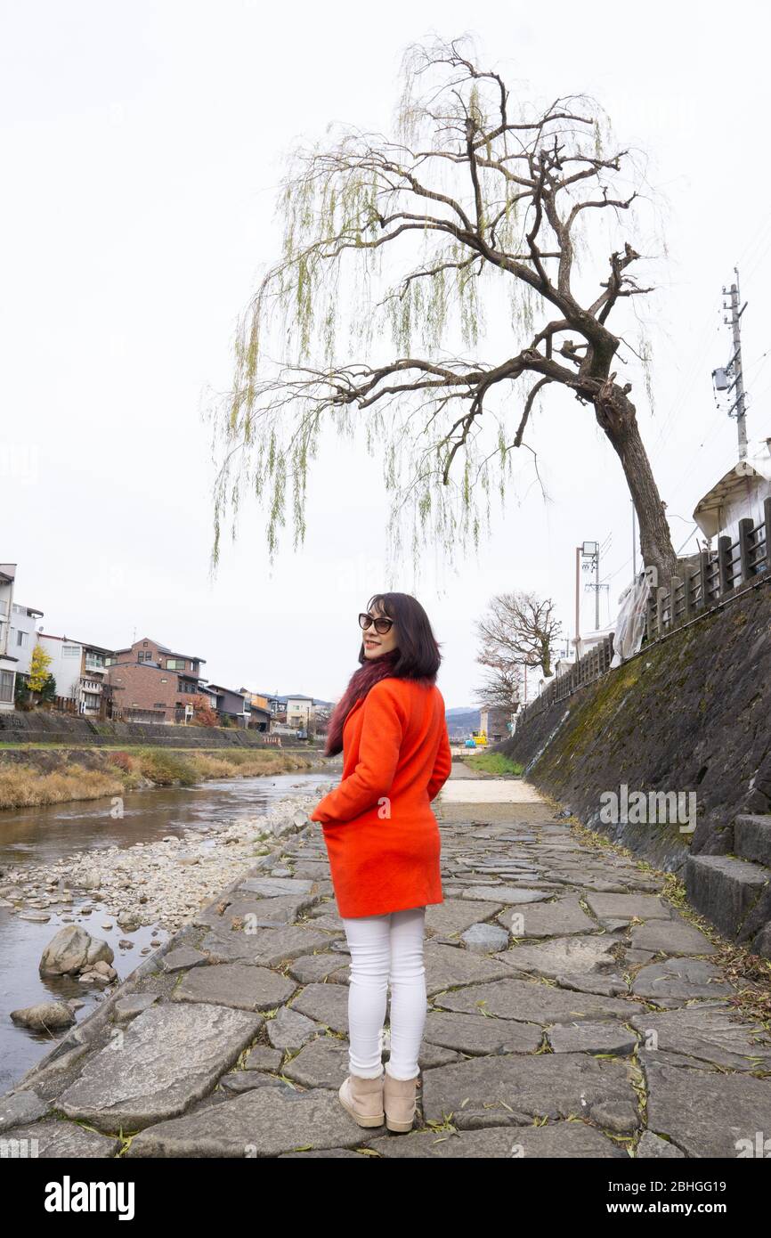 Der Morgenmarkt von Miyagawa, der am Fluss Miyagawa liegt, ist seit über 300 Jahren das Zentrum des kulinarischen und gesellschaftlichen Lebens der Stadt. Die Marke Stockfoto