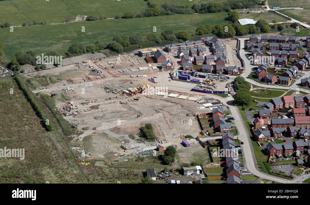 Luftaufnahme der im Bau befindlichen Häuser in Golborne bei Warrington, Cheshire Stockfoto