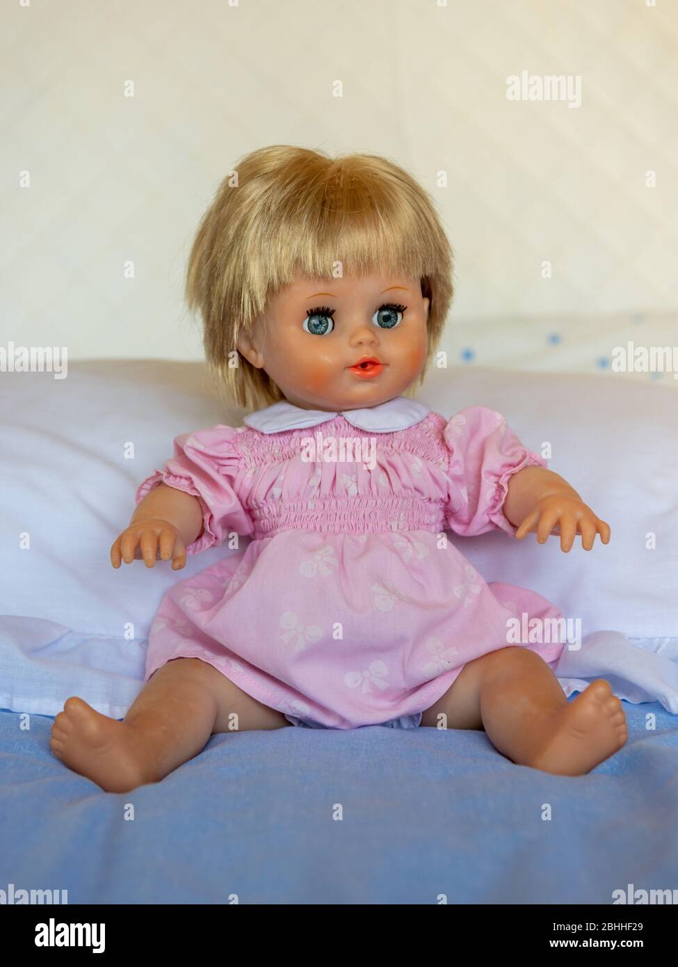 Realistische winzige Tears Puppe aus den 1990er Jahren Stockfoto