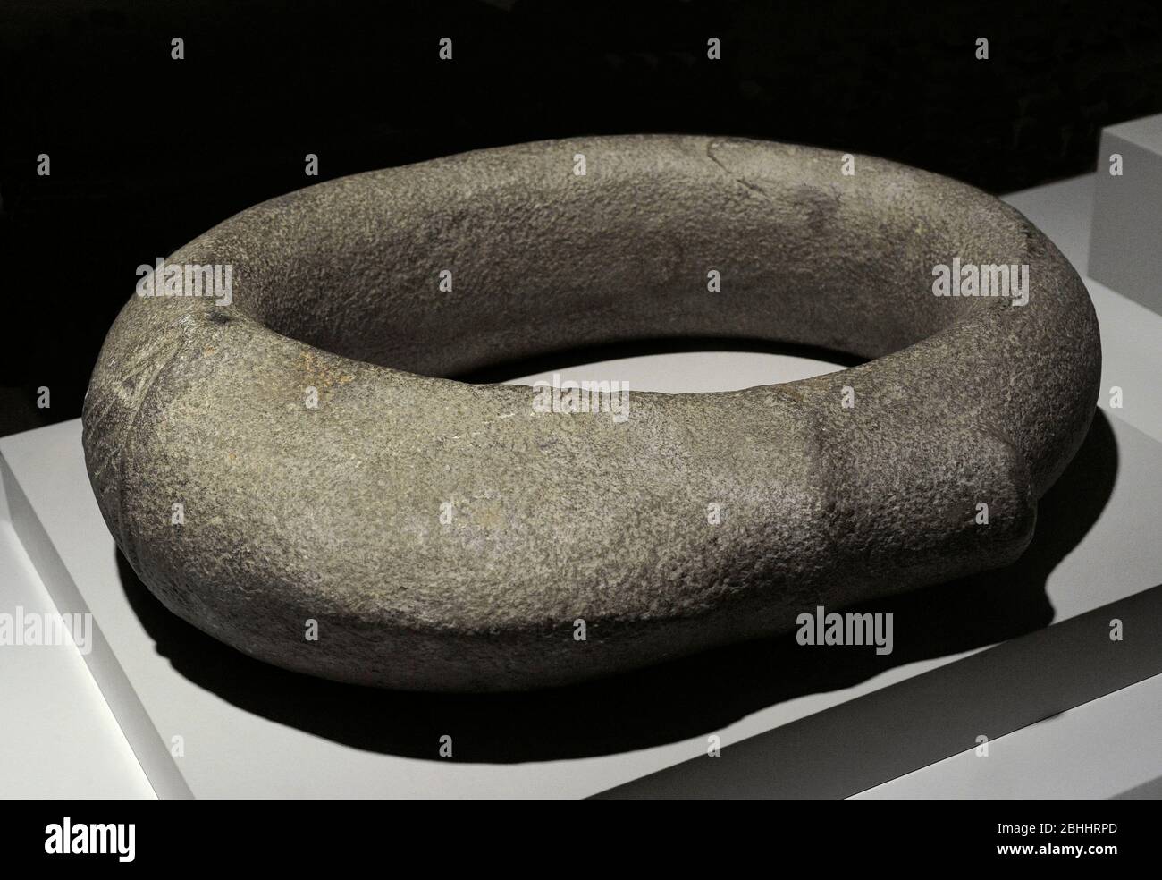 Riemen. Stein. Taina-Kultur (1000-1500 n. Chr.). Antillen. Museum of the Americas. Madrid, Spanien. Stockfoto