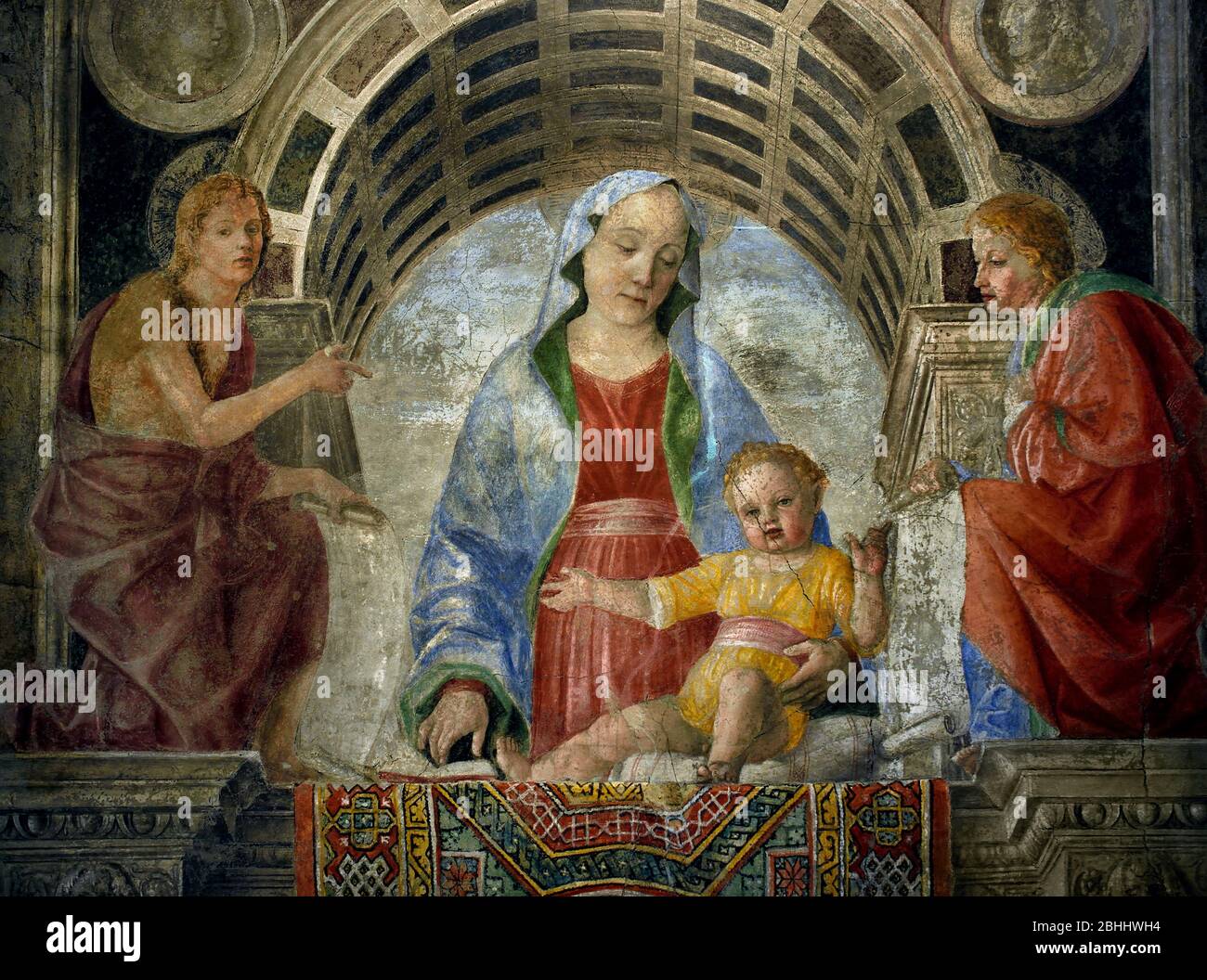 Madonna mit Kind und Heiligen Johannes der Täufer und Johannes der Evangelist 1485-1490 Vincenzo Foppa 1450-1516 15. Jahrhundert Italien, Italienisch. (Fresko auf die Leinwand übertragen) Stockfoto