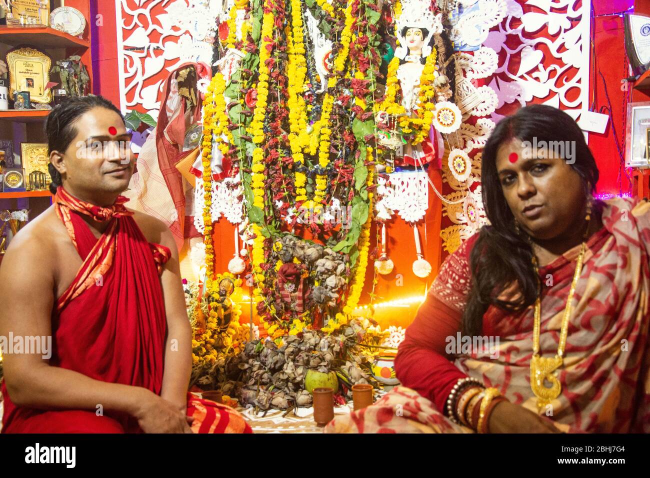 Ardhanarishwar Puja hielt im Haus eines Transgender-Paares Stockfoto