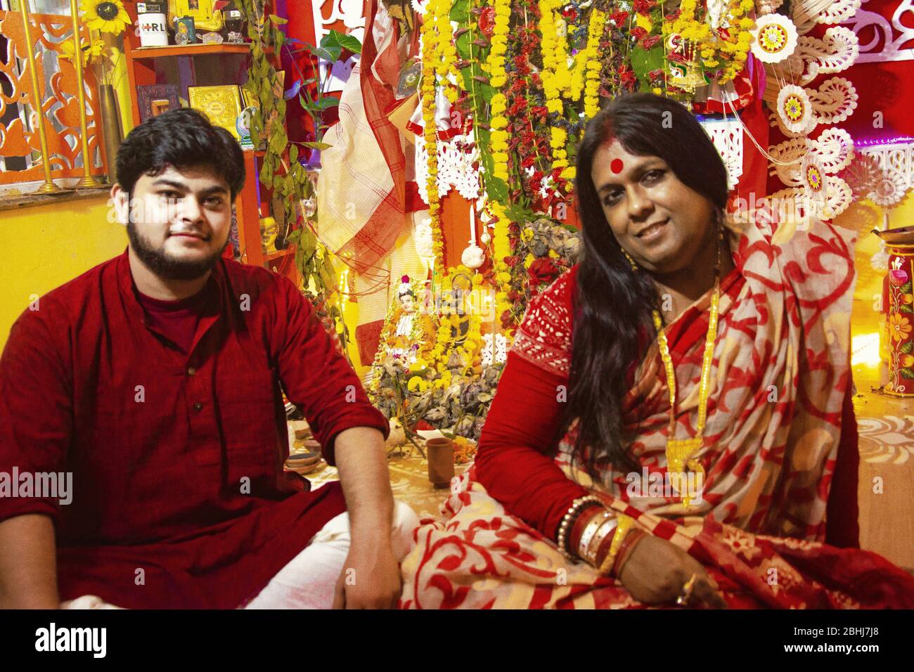 Ardhanarishwar Puja hielt im Haus eines Transgender-Paares Stockfoto