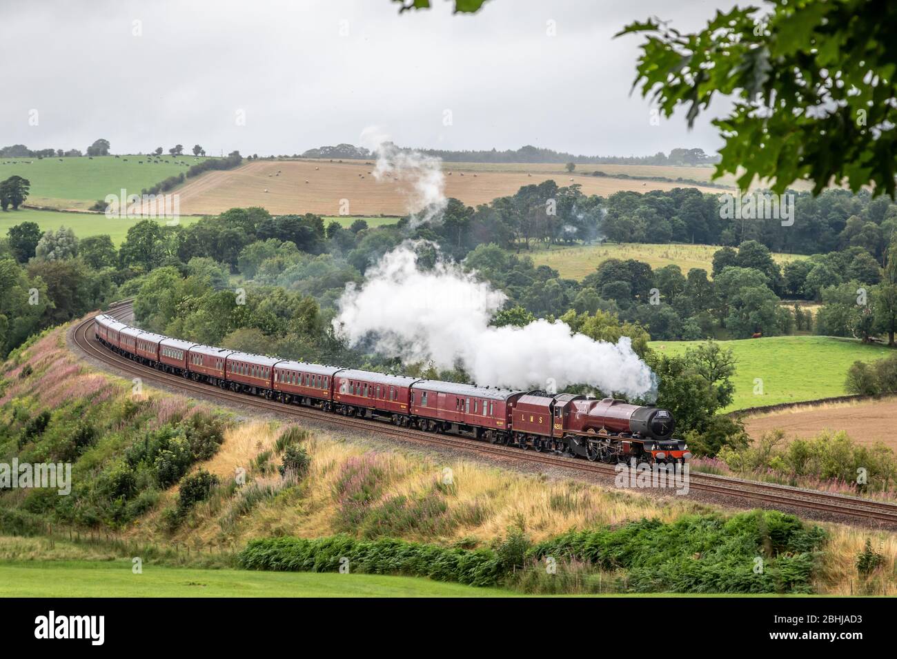LMS 'Princess Royal' 4-6-2 Nr. 6201 'Princess Elizabeth' macht an der Armathwaite-Kurve vorbei, Cumbria, England, Großbritannien Stockfoto