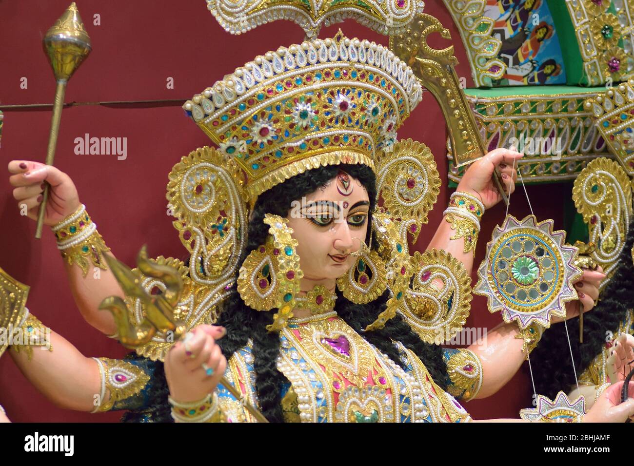 Idol der hinduistischen Göttin Durga während des Durga Puja Festivals in Indien Stockfoto