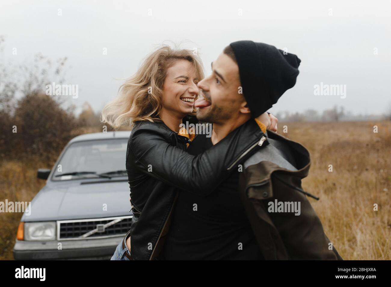 Glückliches Paar in der Liebe Spaß im Freien Stockfoto