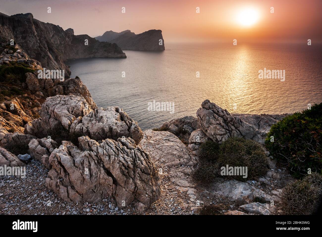 Cap de Formentor Leuchtturm bei Sonnenuntergang, Formentor, Sierra de Tramontana, Mallorca, Balearen, Spanien, Westeuropa Stockfoto