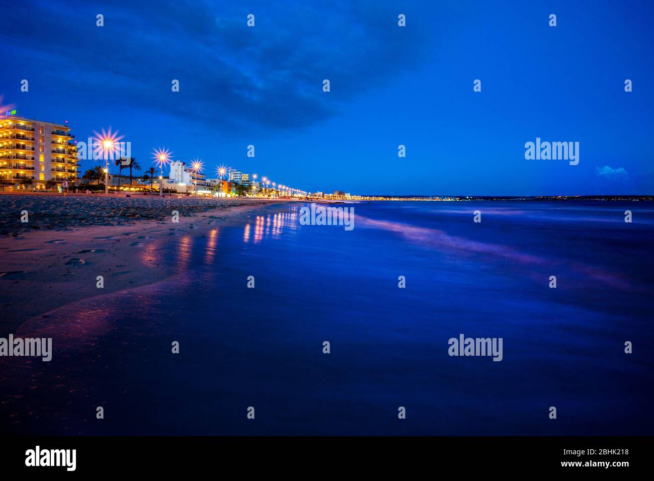 Nacht am Strand Can Pere Antoni, Palma di Maiorca, Mallorca, Balearen Spanien, Westeuropa Stockfoto
