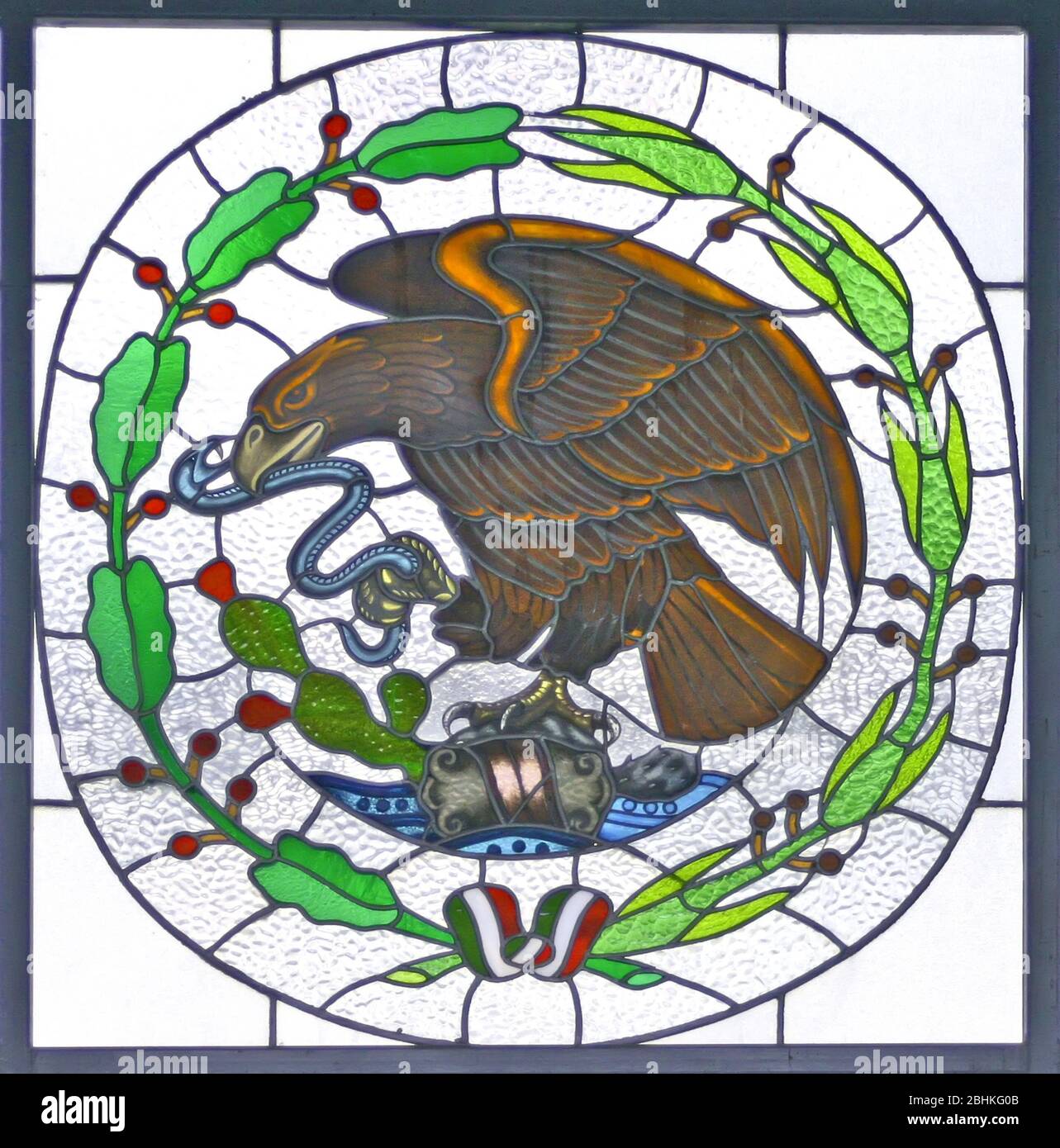 Wappen der Mexiko-Flagge auf Glasfenster in Schloss Chapultepec, Mexiko-Stadt, Mexiko Stockfoto
