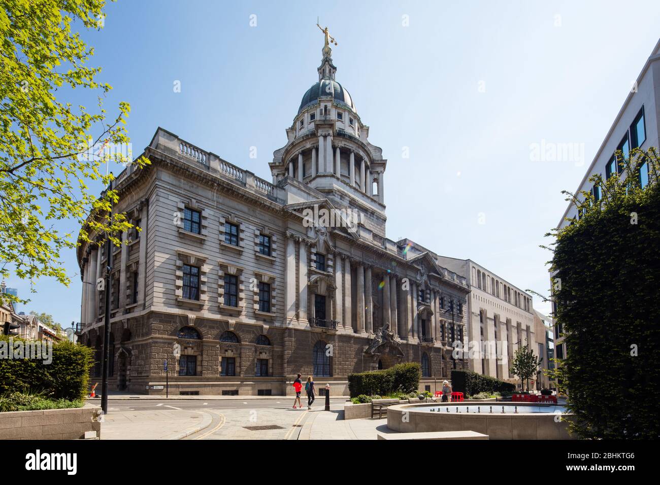 Old Bailey, GV General View, im Sommer gesehen Sonnenlicht, London, England, Großbritannien Stockfoto