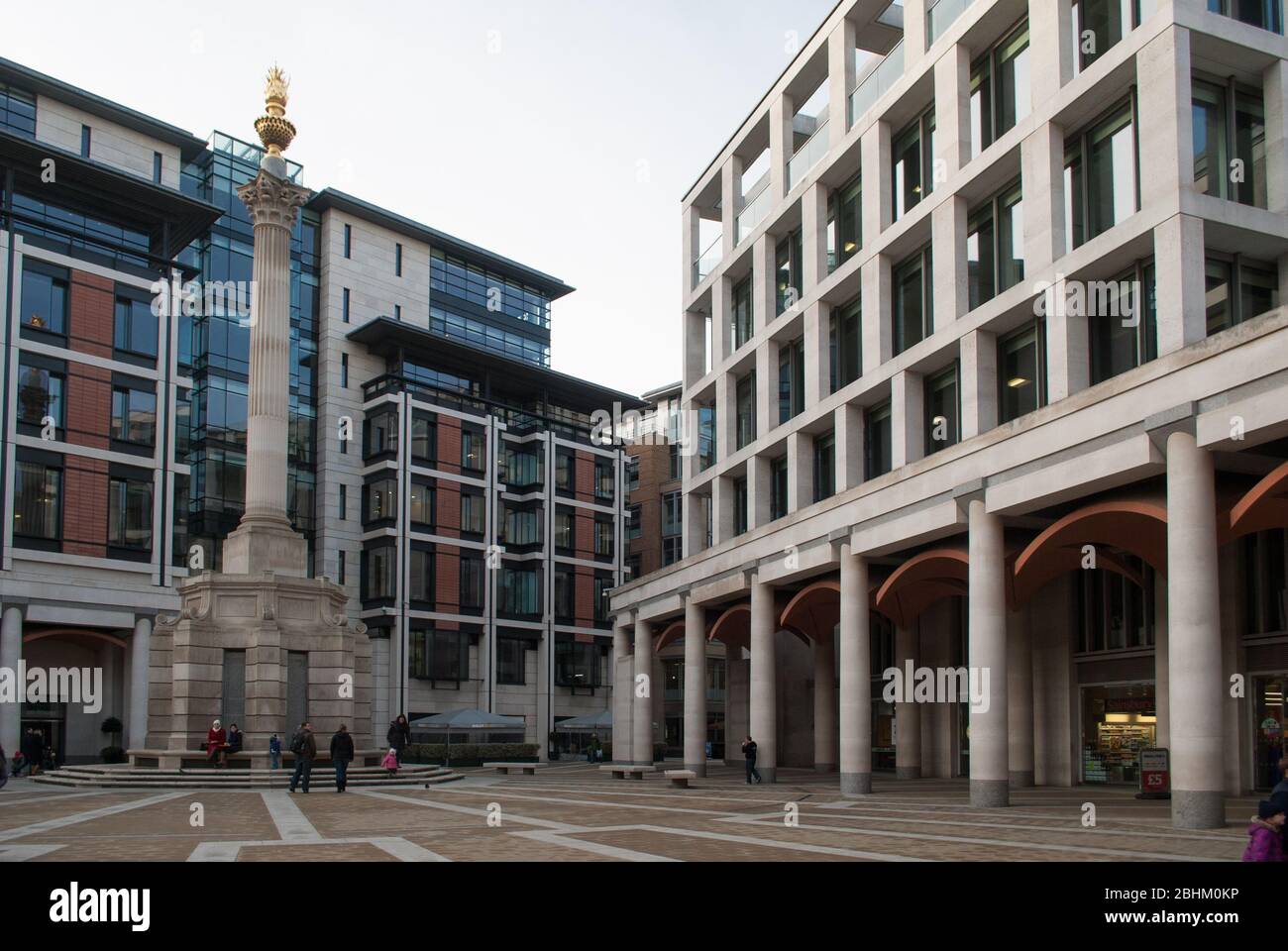 Portland Stone Windows Square Geometrisch 10 Paternoster Sq.London EC4M 7LS von Eric Parry Architects Stockfoto