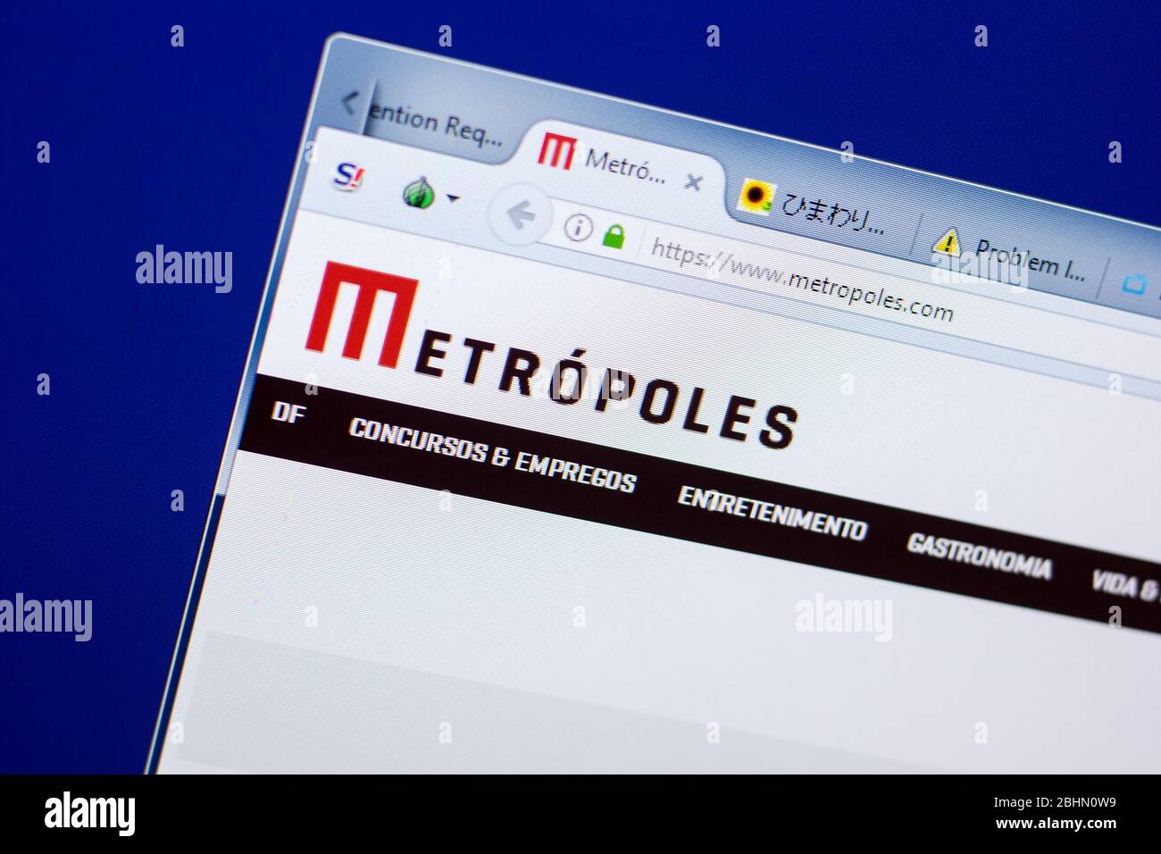 Rjasan, Russland - 08. Mai 2018: Metropolen Website auf dem Display des PC, url - Metropoles.com Stockfoto