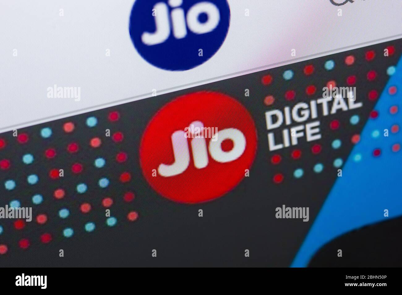 Rjasan, Russland - 13. Mai 2018: Jio Website auf dem Display des PC, url - Jio.com Stockfoto