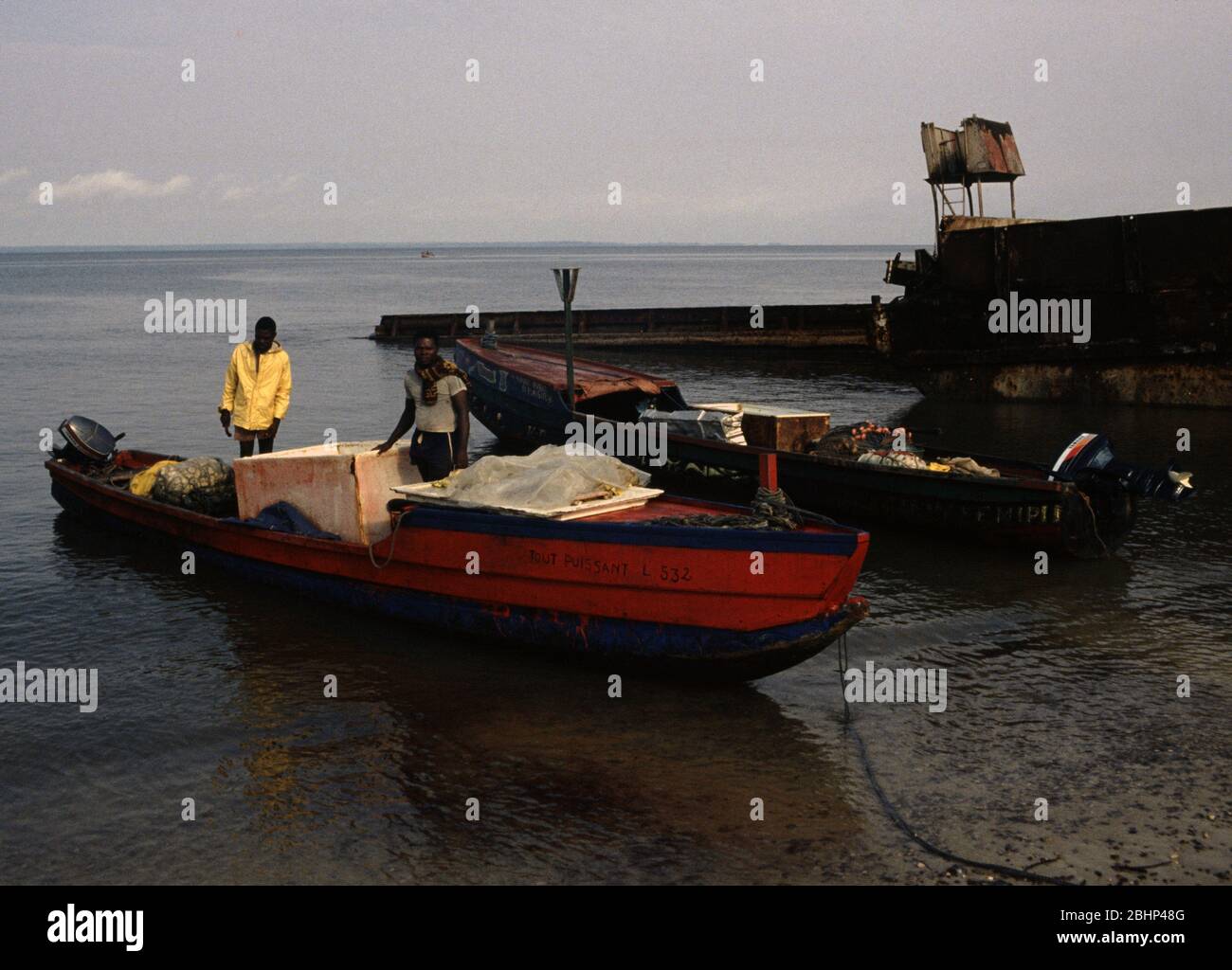 Pirogue-Kleinfischerei, Libreville (Gabun) Stockfoto