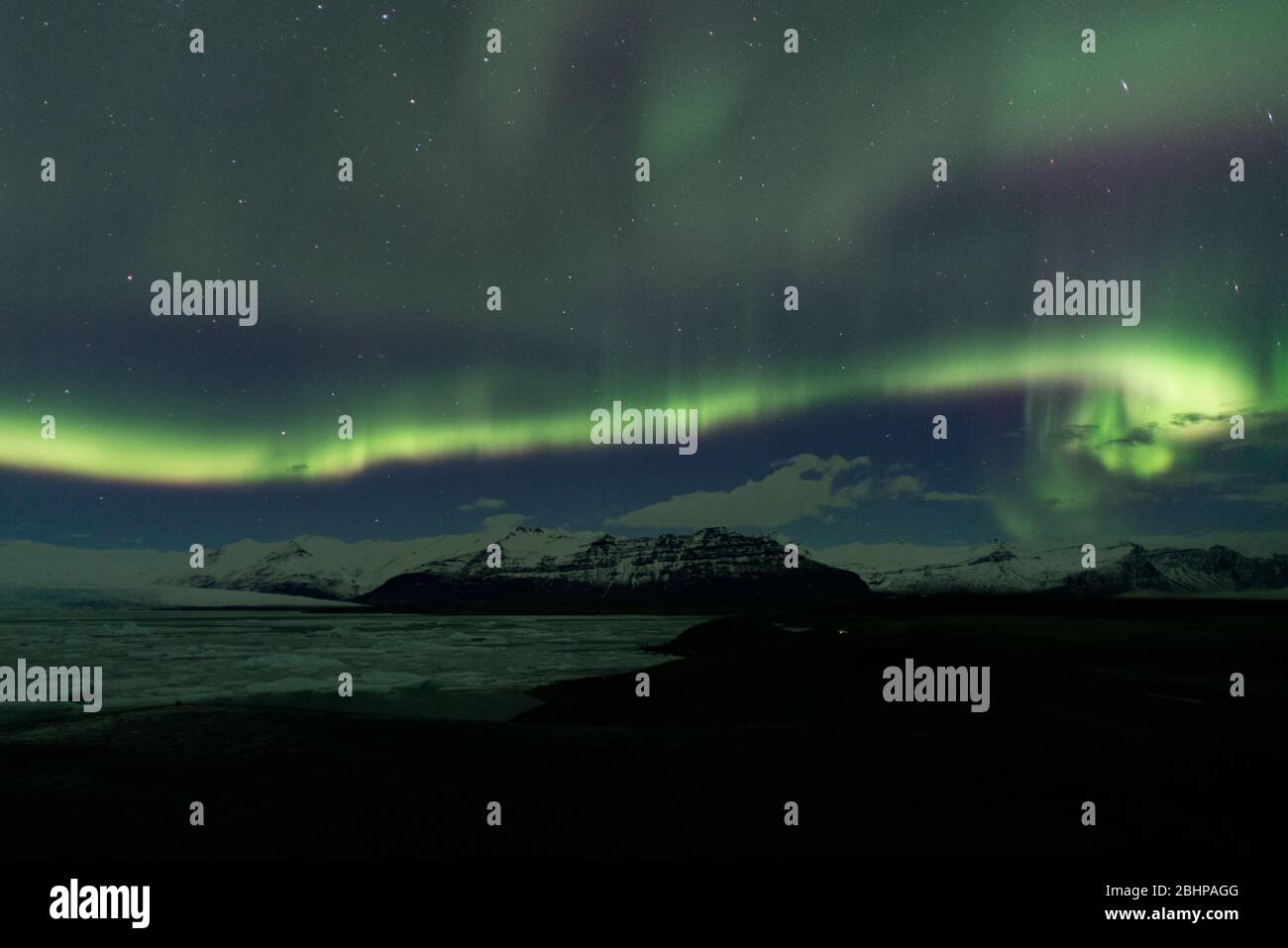 Nordlichter über dem Jókulsárlón Gletschersee, Island Stockfoto