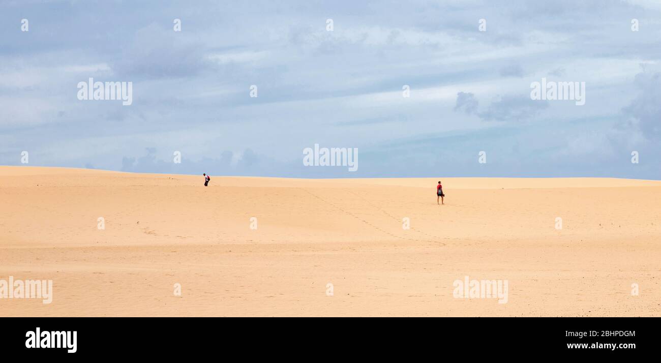 Strand geschlossen Coronavirus, Strand geschlossen oder Abschaltung Konzept inmitten Covid 19, 2019-ncov zwingt internationale Regierungen, Strände weltweit abzusperren. , Stockfoto