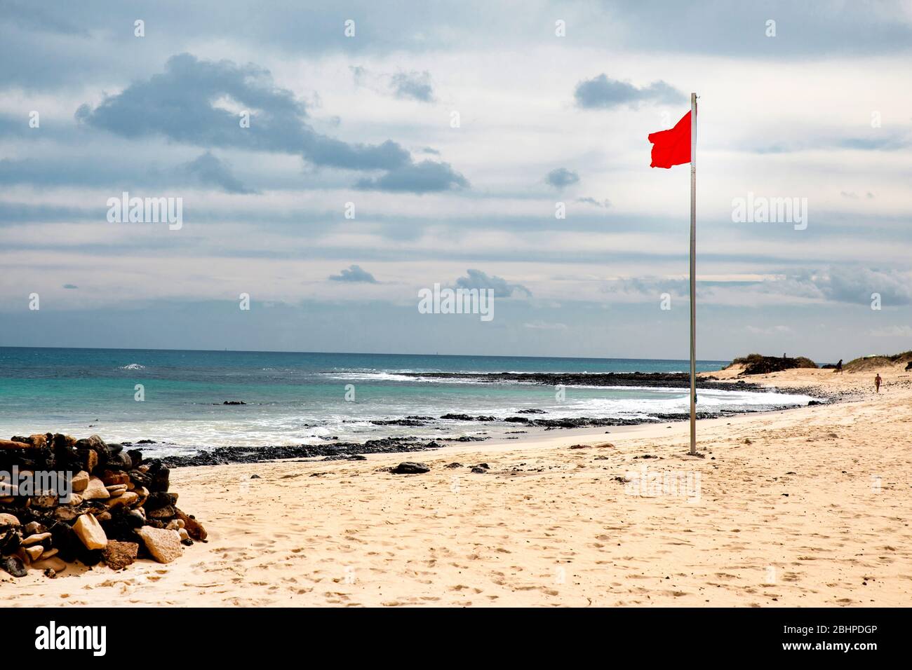 Strand geschlossen Coronavirus, Strand geschlossen oder Abschaltung Konzept inmitten Covid 19, 2019-ncov zwingt internationale Regierungen, Strände weltweit abzusperren. , Stockfoto