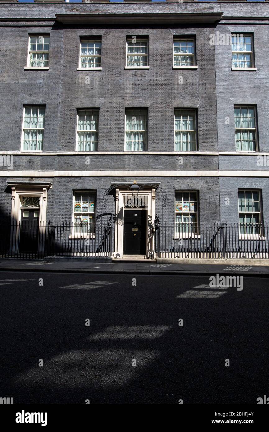 Downing Street, Heimat des Premierministers des Vereinigten Königreichs, wo alle politischen Entscheidungen getroffen werden und Kabinett- und Cobra-Treffen abgehalten werden, London. Stockfoto
