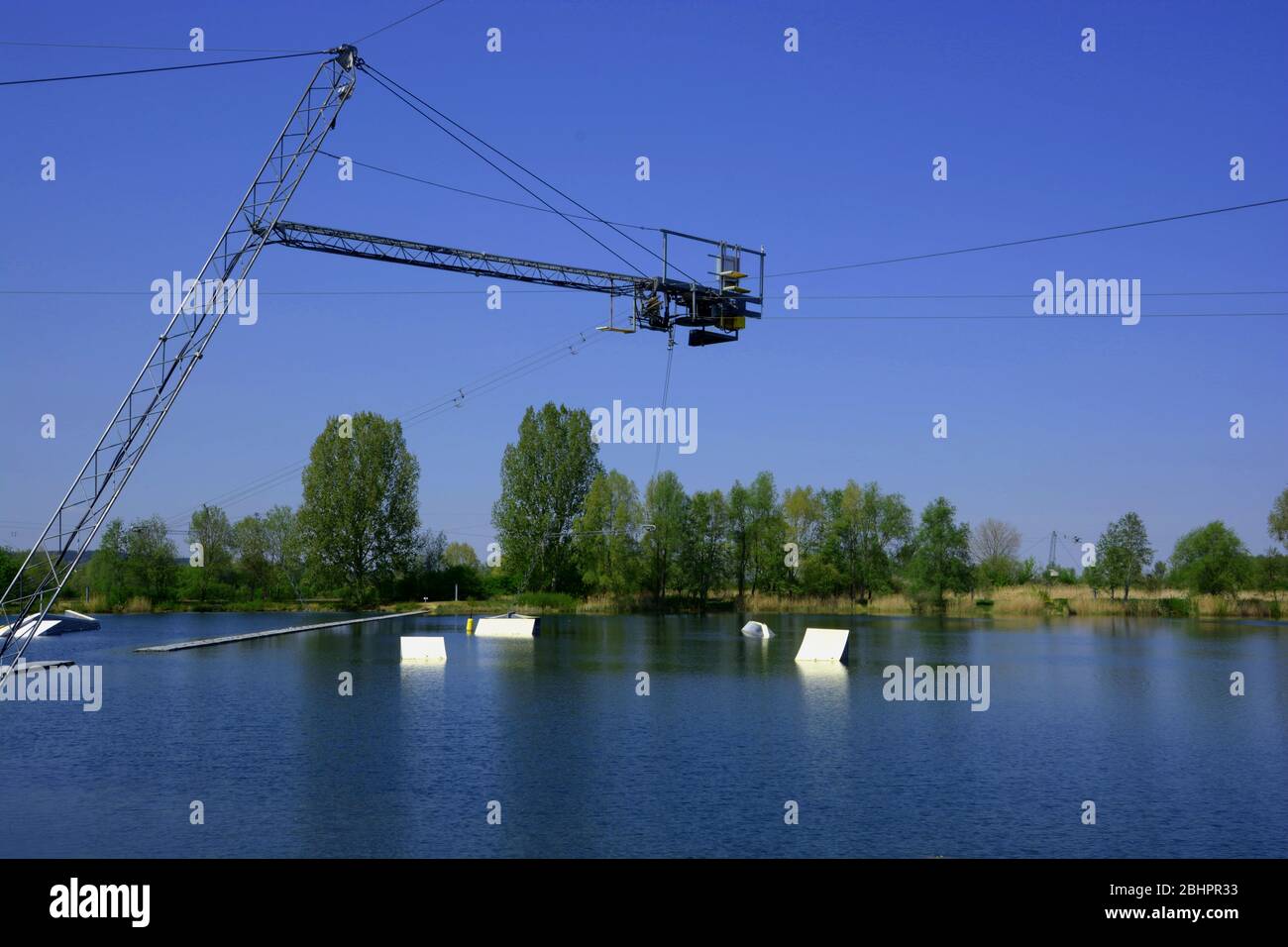 Kabelsystem eines Kabel Wake Park Nahaufnahme Stockfoto