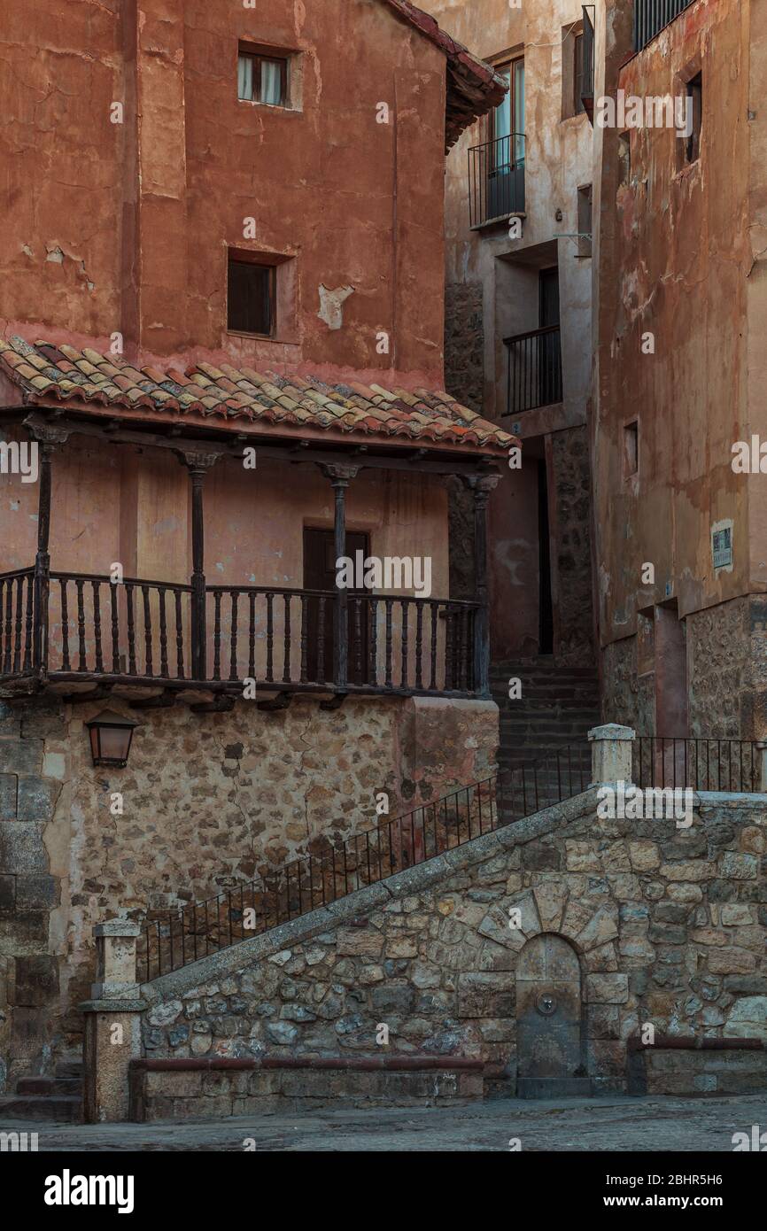 Die Seitenstraßen und Gassen von Albarracin, Spanien Stockfoto