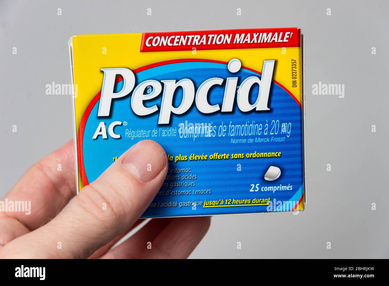 Schachtel mit rezeptfreien Medikamenten gegen Pepcid AC-Antacid (in französischer Sprache) Stockfoto