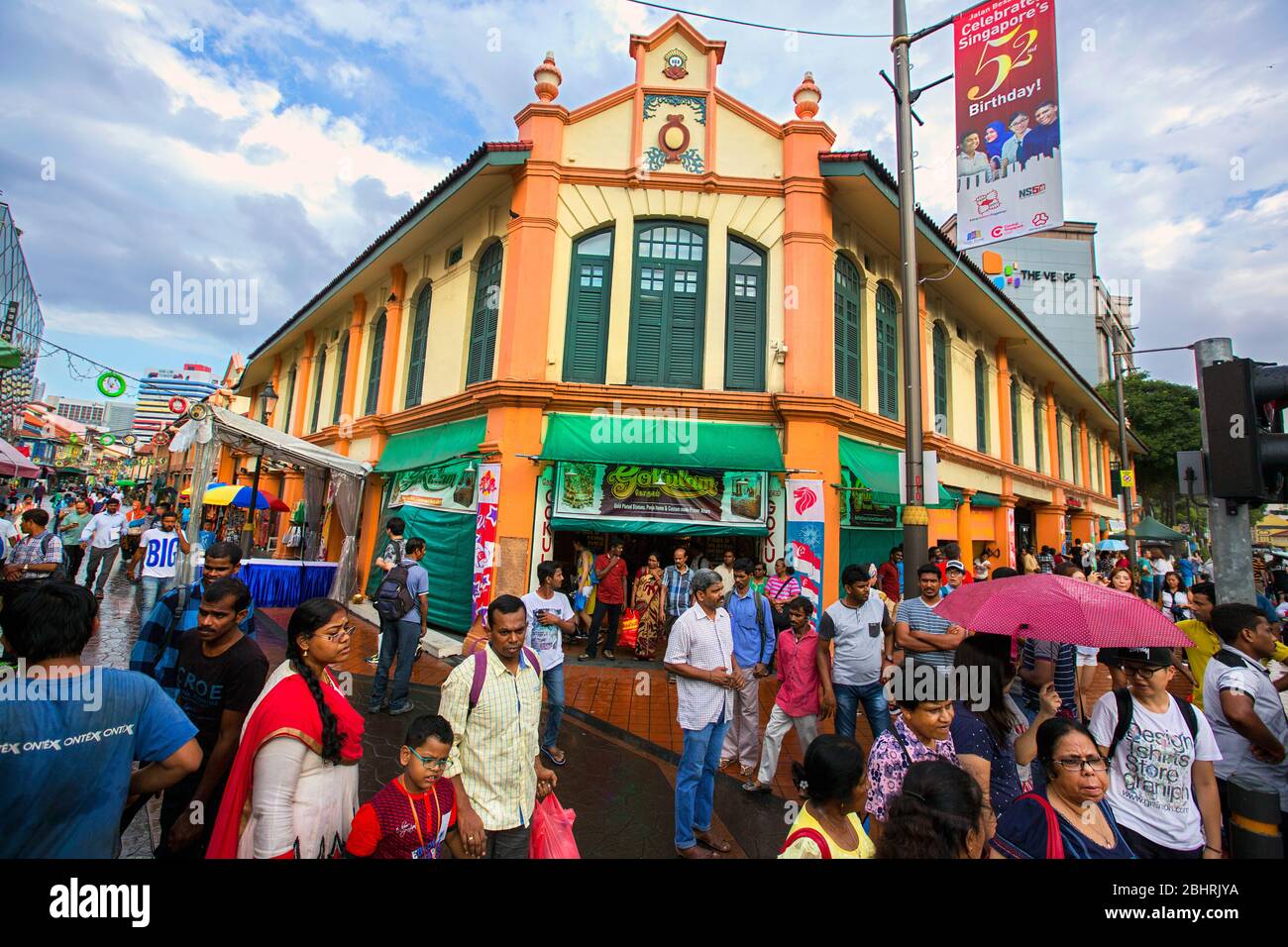 Wanderarbeiter in Little india Street singapur, singapur, Little india singapur, buntes kleines indien, indische Migranten singapur, Wandgemälde Stockfoto