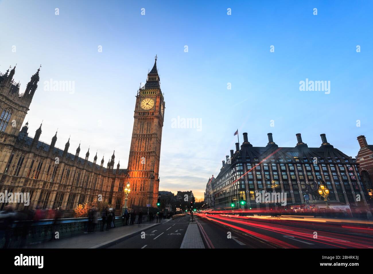 Der Elizabeth Tower, bekannt als Big Ben, Houses of Parliament in Westminster in der Nacht, London, Großbritannien Stockfoto