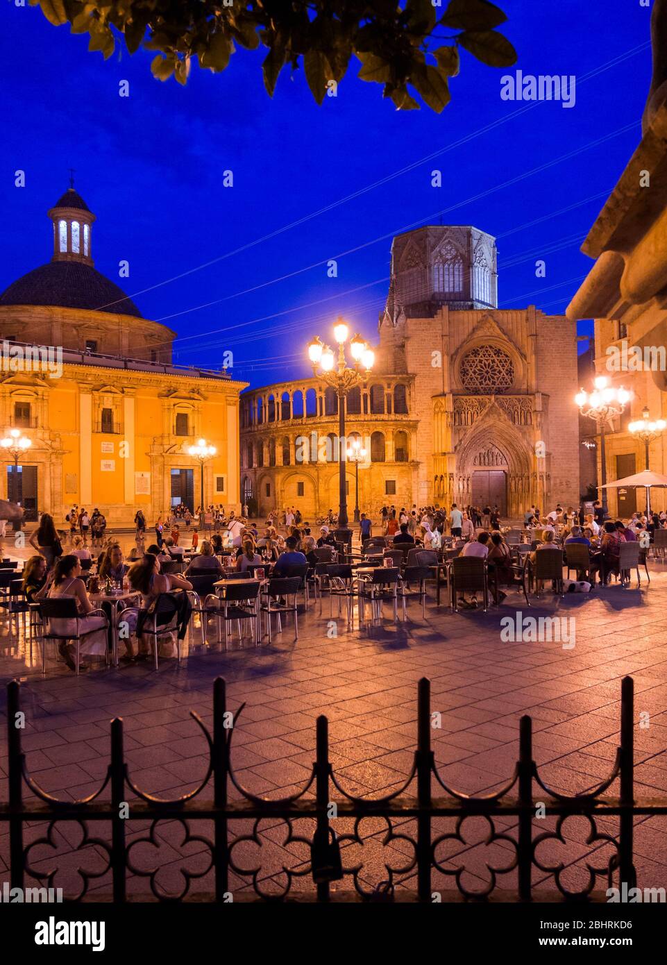 Basílica y catedral en la Plaza de la Virgen. Valencia. Comunidad Valenciana. España Stockfoto